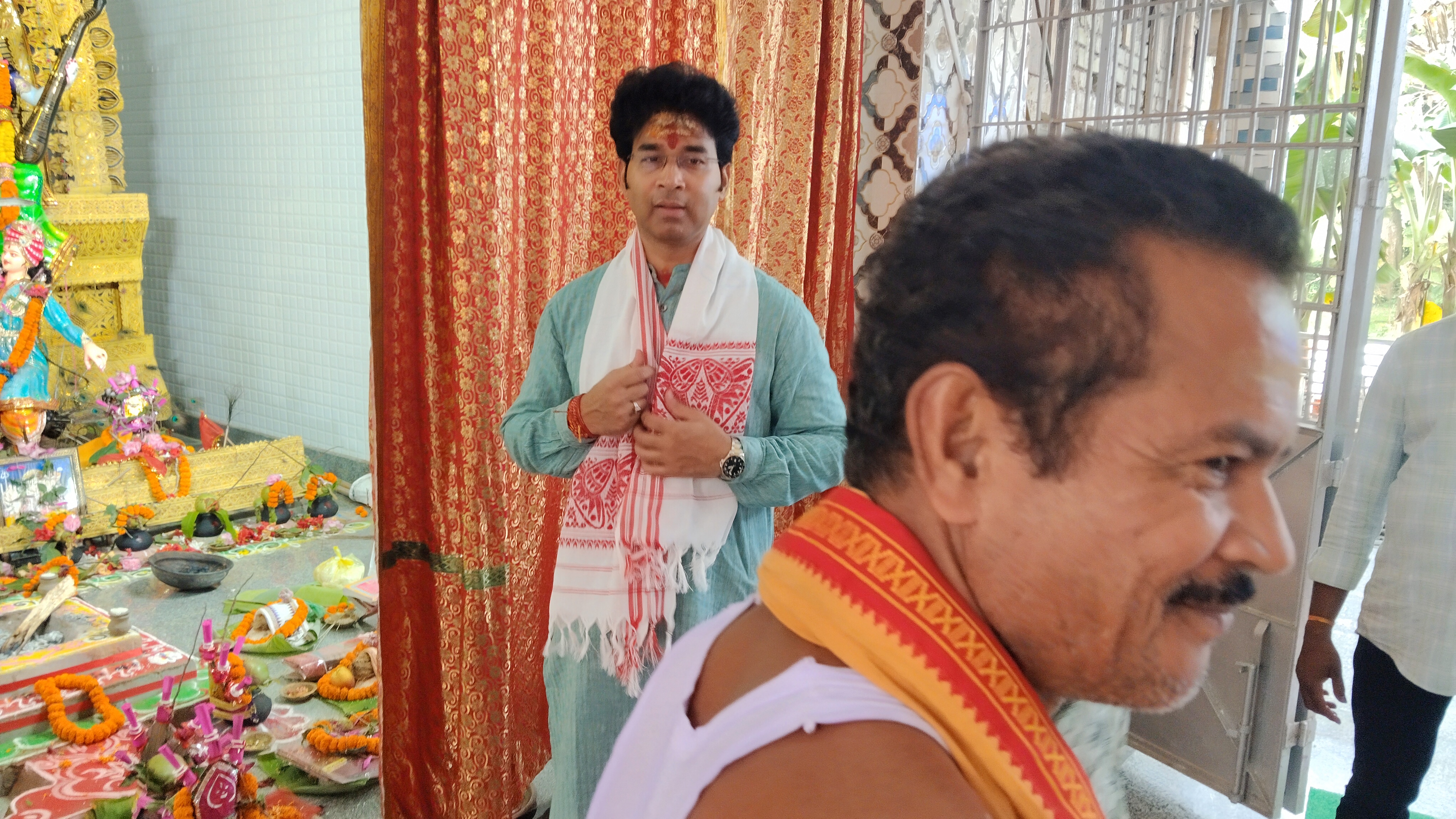 ବିଭିନ୍ନ ପୂଜାମଣ୍ଡପ ବୁଲି ମା' ଙ୍କ ଆଶୀର୍ବାଦ ନେଲେ ବିଧାୟକ ଅରବିନ୍ଦ ମହାପାତ୍ର, ନିର୍ବାଚନମଣ୍ଡଳୀବlସିଙ୍କୁ ଜଣାଇଲେ ଶାରଦୀୟ ଶୁଭେଚ୍ଛା